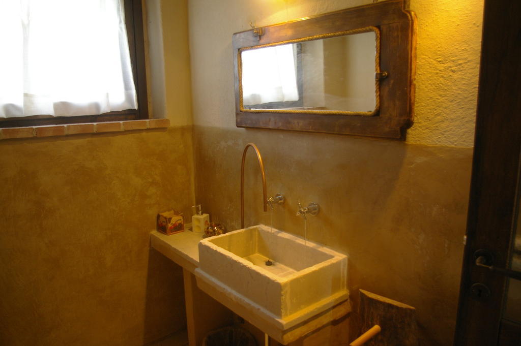 B&B Casale Di Poggioferro 斯坎萨诺 客房 照片