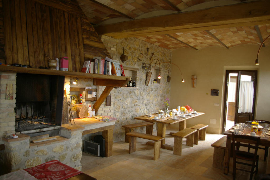 B&B Casale Di Poggioferro 斯坎萨诺 外观 照片